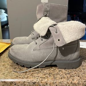 Gray faux fur timberlands